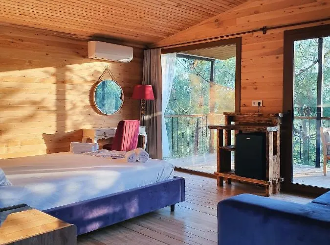 Rocas Roja Beach Campeggio Faralya