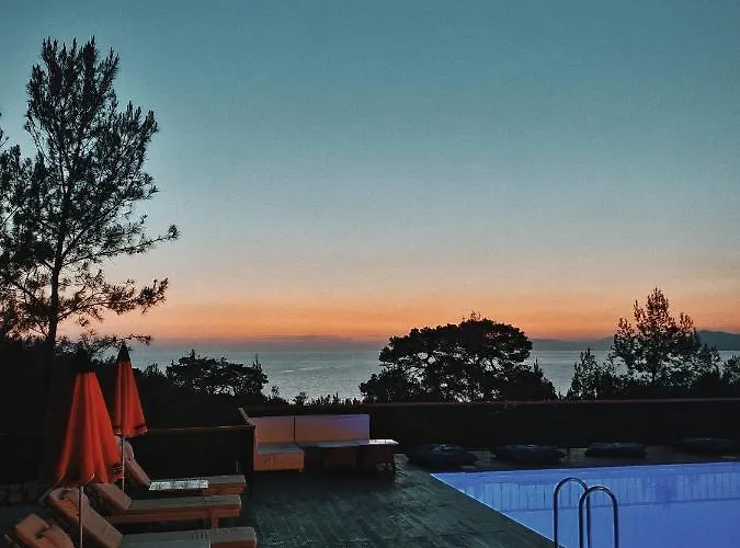 Rocas Roja Beach * Faralya