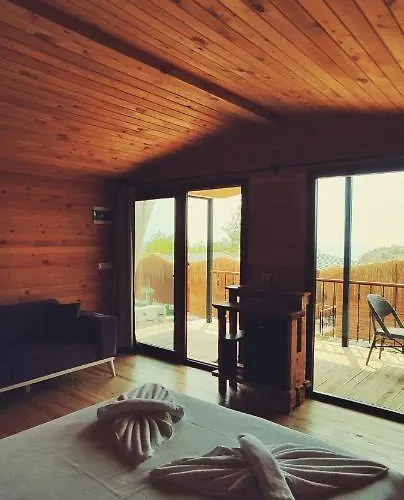 Rocas Roja Beach キャンプ場 ファラリア