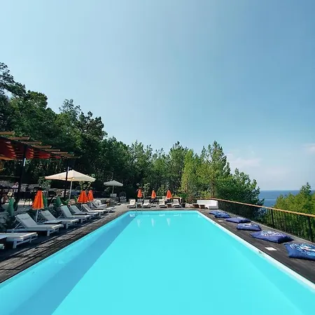 مكان تخييم Rocas Roja Beach