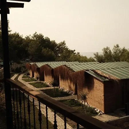 مكان تخييم Rocas Roja Beach