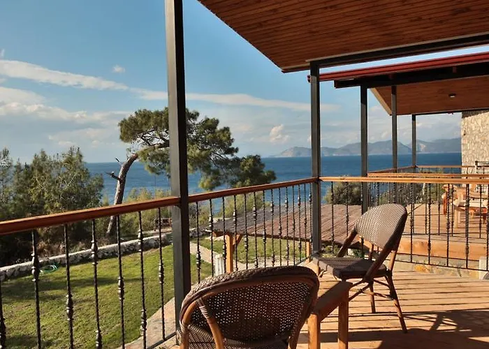 Rocas Roja Beach Faralya