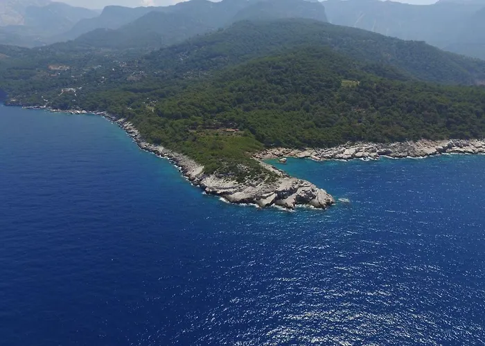 Camping Rocas Roja Beach Faralya